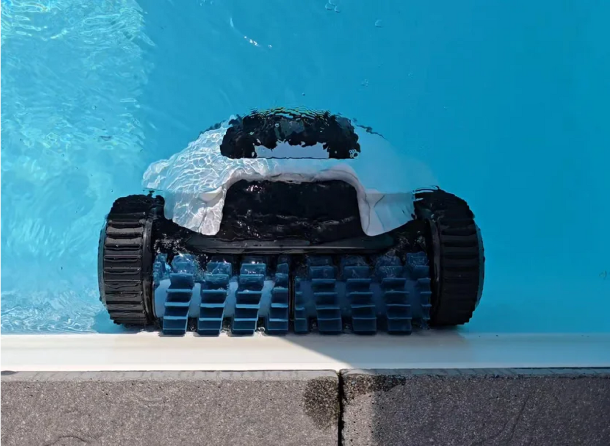 Mammotion SPINO E1 robot cleaner working in a pool